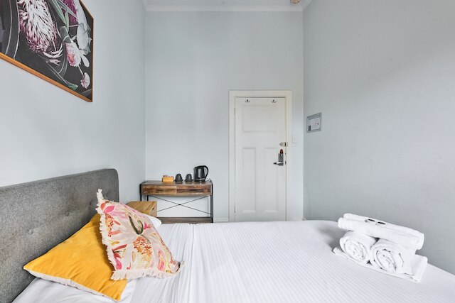 カレッジ ローン ホテル - ホステル