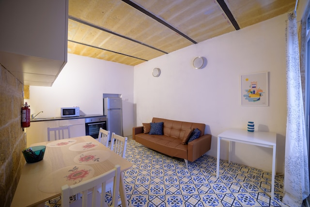 KB - カーサ ルームズ