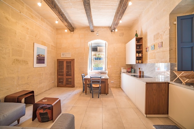 タ - カーサ ルームズ