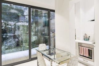 AG1 - カーサ ルームズ