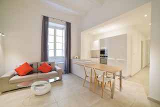 CA1 - カーサ ルームズ