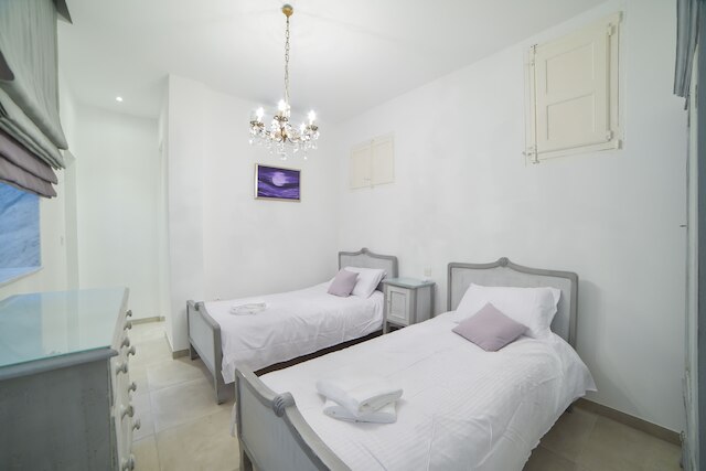 CA2 - カーサ ルームズ