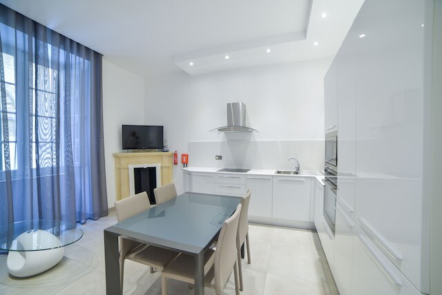 CA2 - カーサ ルームズ