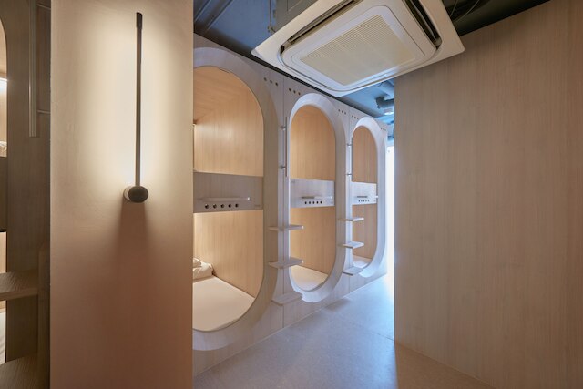 KINN カプセル: HER スペース (女性のみ)