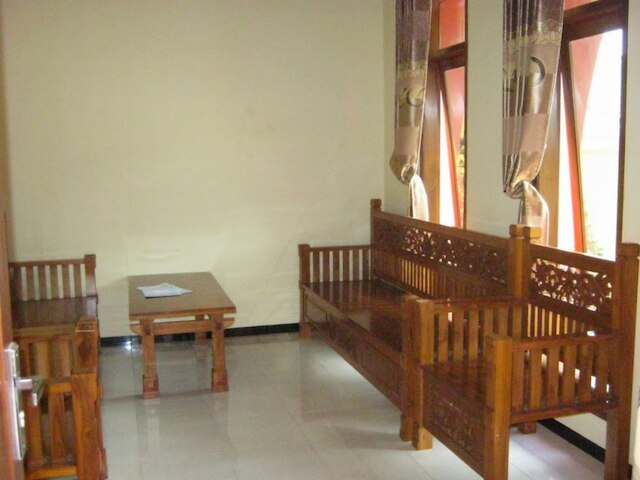 グリヤ・プティ