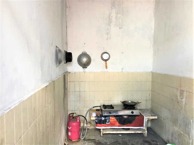 タンバク・バヤン・ゲストハウス