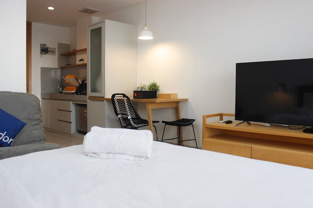 コンフィ & アーツィー スタジオ アット ビバリー ダゴ アパートメント