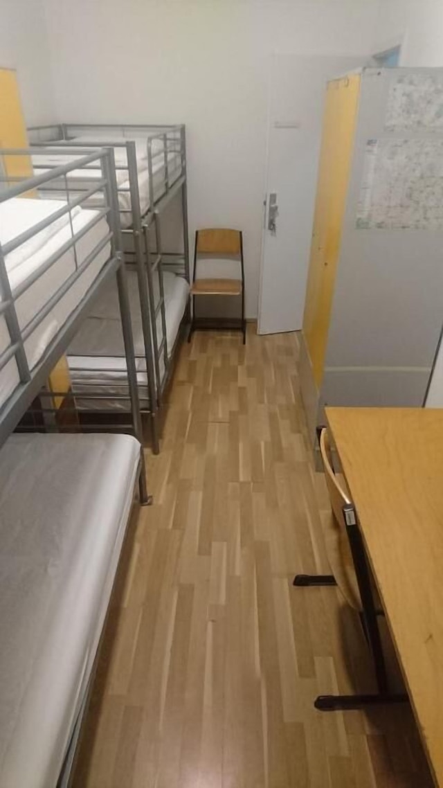 アバイ ホステル