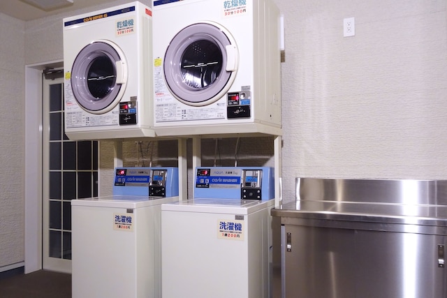 ファミリーロッジ旅籠屋・長者原 SA 店