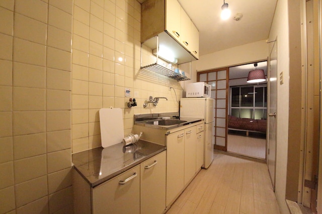 EX Tenjinnomori Apartment 403
