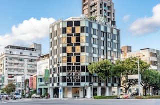 Papa Whale - Kaohsiung Formosa Boulevard