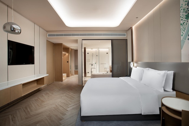 Holiday Inn Wuxi Central Station by IHG