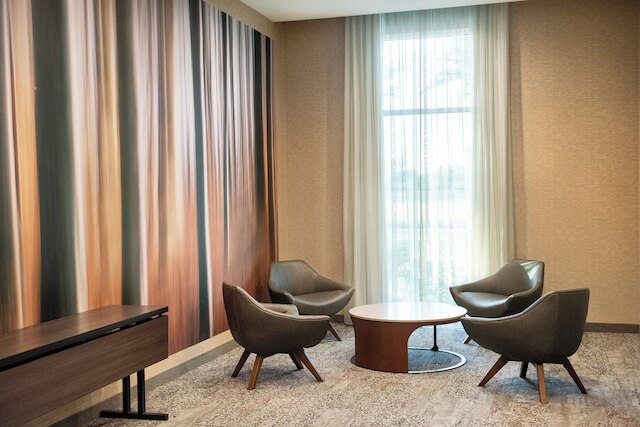 コートヤード・バイ マリオット・メサ アット・リグレービル ウエスト