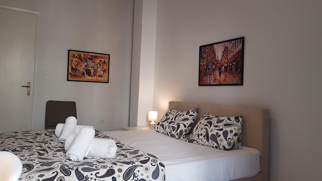 エラ - チョコレート - アテネ センター