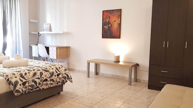 エラ - シャンパーニュ - アテネ センター