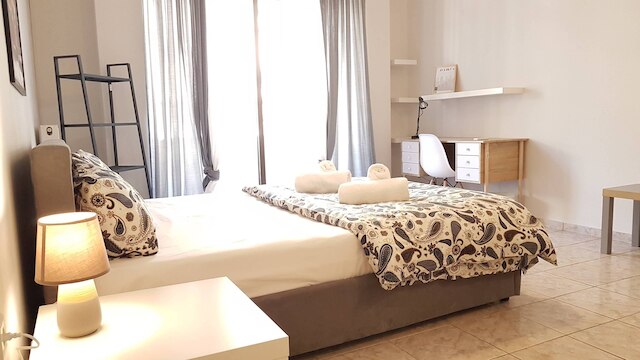 エラ - シャンパーニュ - アテネ センター