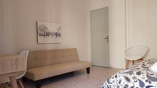 エラ - シャンパーニュ - アテネ センター