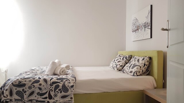 エラ - カーミン - アテネ センター 150M 6 ベド 3 バス