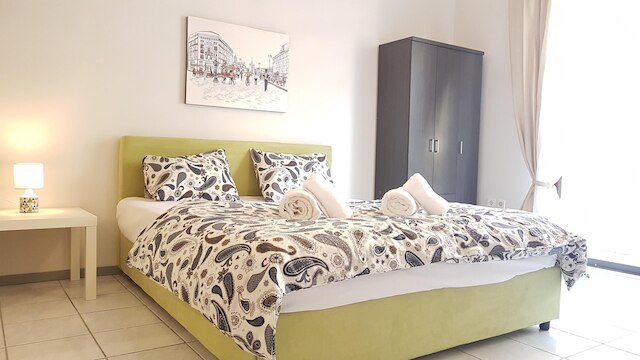 エラ - カーミン - アテネ センター 150M 6 ベド 3 バス