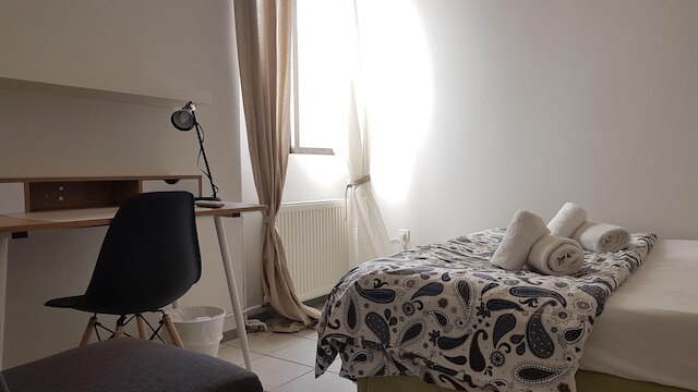 エラ - カーミン - アテネ センター 150M 6 ベド 3 バス