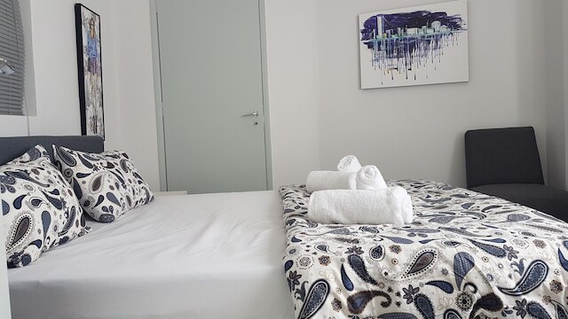 エラ - カーミン - アテネ センター 150M 6 ベド 3 バス