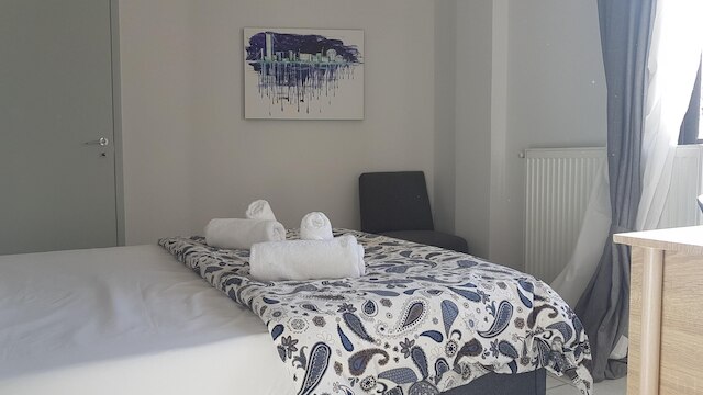 エラ - カーミン - アテネ センター 150M 6 ベド 3 バス