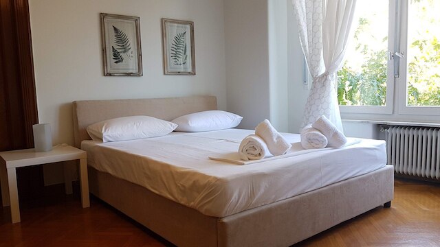 エラ - バイオレット - ネオクラシカル - アテネ センター 220M 7 ベド 3 バス