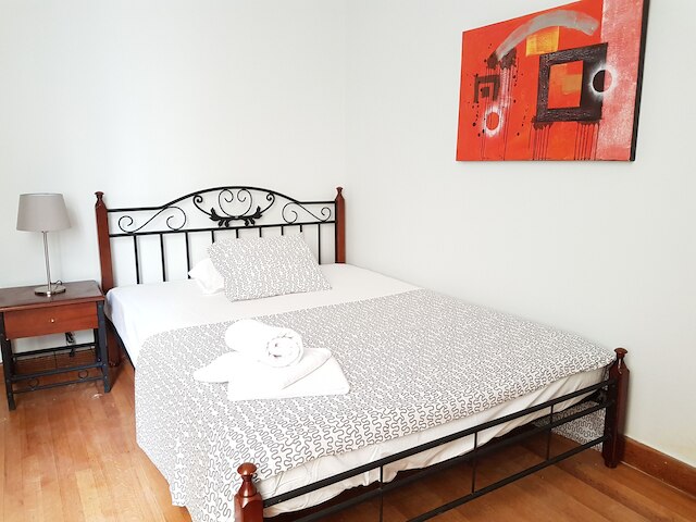 エラ - パイン - アテネ センター 140M 4 ベド 2 バス