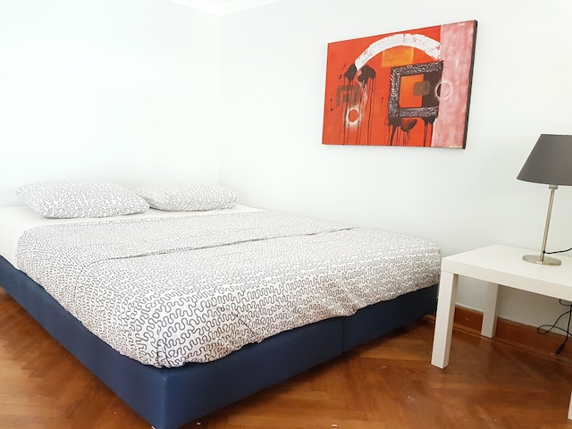 エラ - パイン - アテネ センター 140M 4 ベド 2 バス