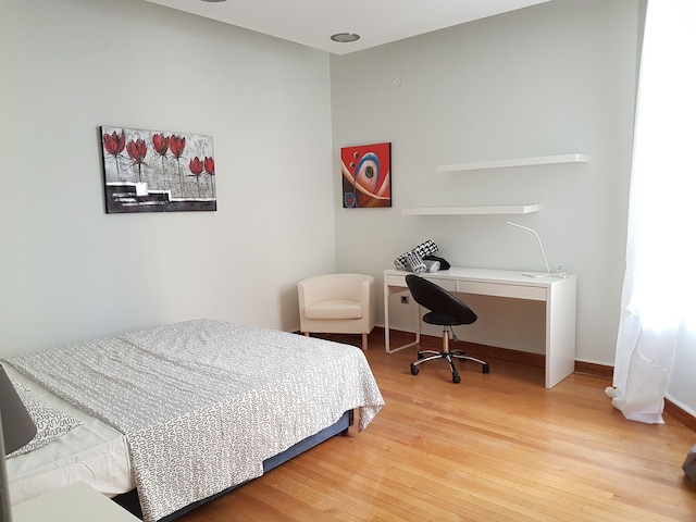 エラ - レッド - アテネ センター 140M 4 ベド 2 バス