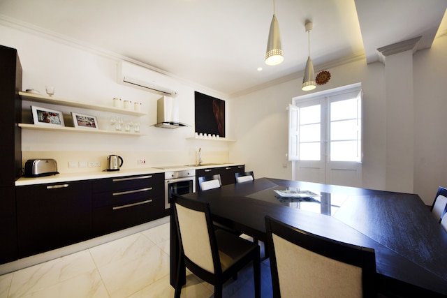 AG3 - カーサ ルームズ