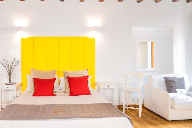 トレヴィ クイーン アパートメンツ