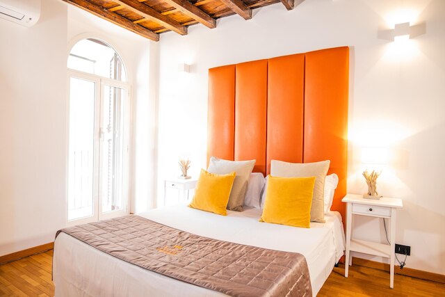 トレヴィ クイーン アパートメンツ