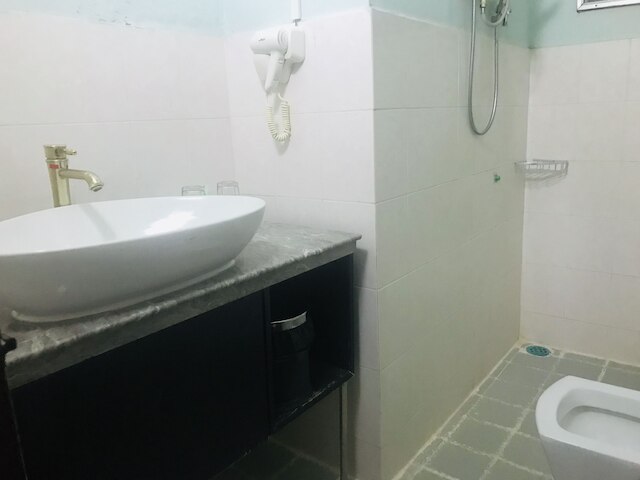 ゴールデン ブリッジ ゲスト ハウス