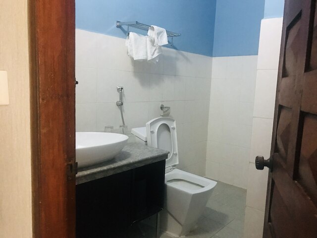 ゴールデン ブリッジ ゲスト ハウス