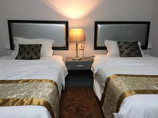 ゴールデン ブリッジ ゲスト ハウス