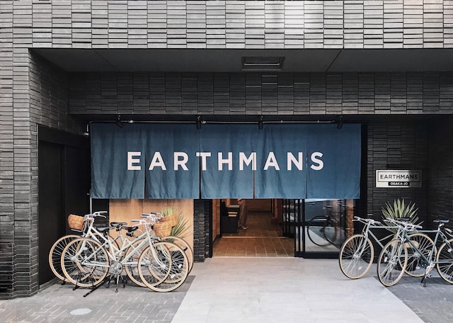 EARTHMANS OSAKA-JO