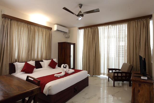 クリムゾン ロータス バンガロール