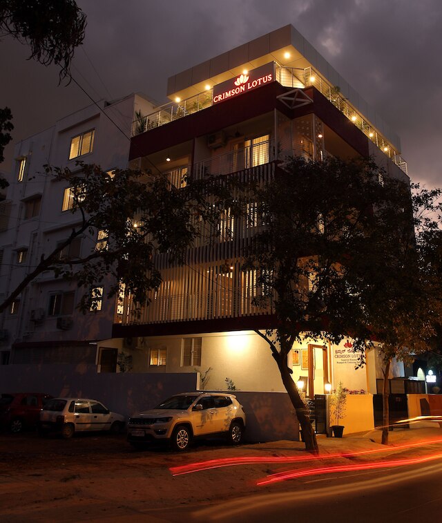 クリムゾン ロータス バンガロール