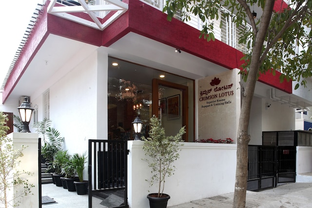 クリムゾン ロータス バンガロール