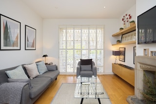 ザ ポーチェスター ガーデンズ - モダン & ブライト 4 ベッドー ウィズ ガーデン アンド パーキング