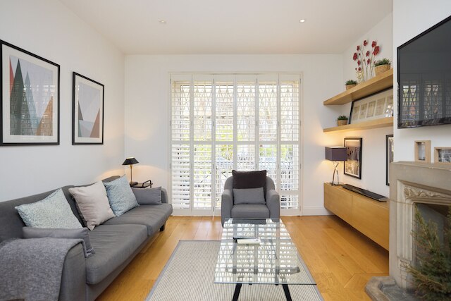 ザ ポーチェスター ガーデンズ - モダン & ブライト 4 ベッドー ウィズ ガーデン アンド パーキング