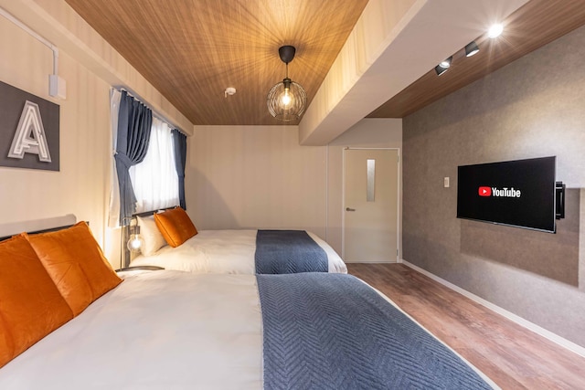 Bird Land in Shinsaibashi east