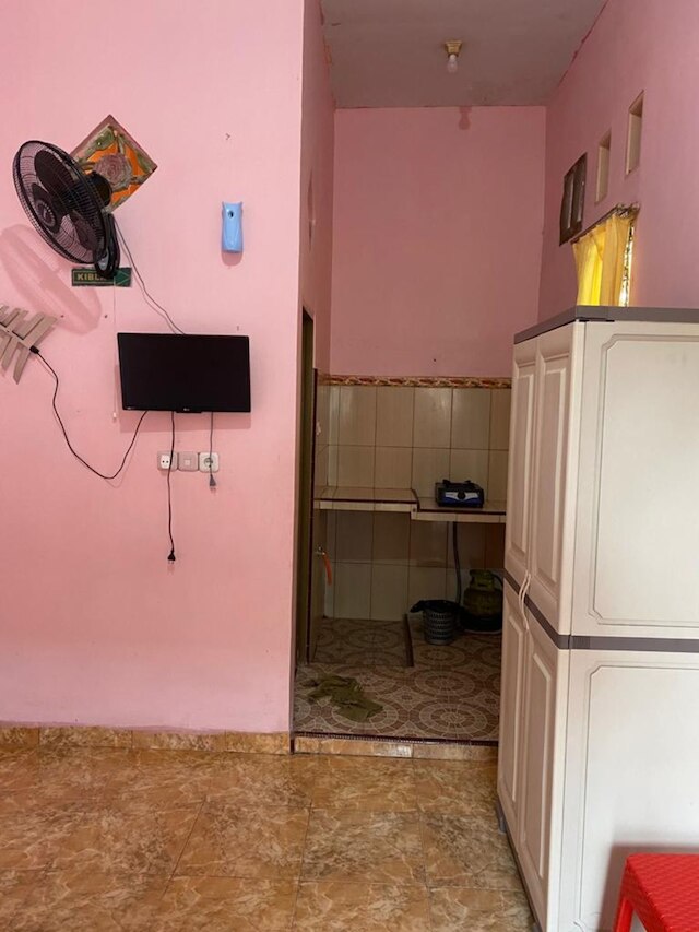 ホームステイ レスタリ マカッサル