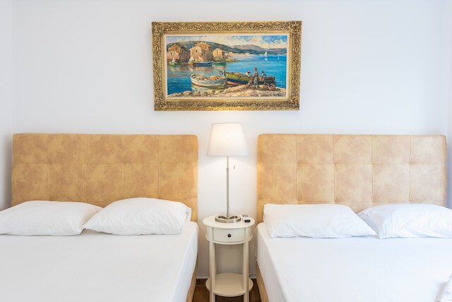 ビクトリア クイーンズ スイーツ アパートメンツ