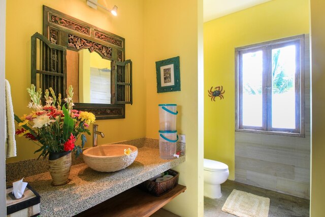 アートフル 3ベッド バス ヴィラ アンド バンガロー イン ザ ライス フィールズベスト ブレックファスト イン バリ