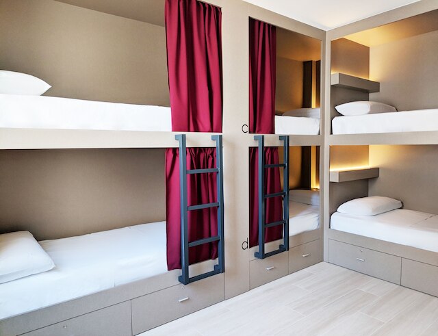 ブロス ホステル