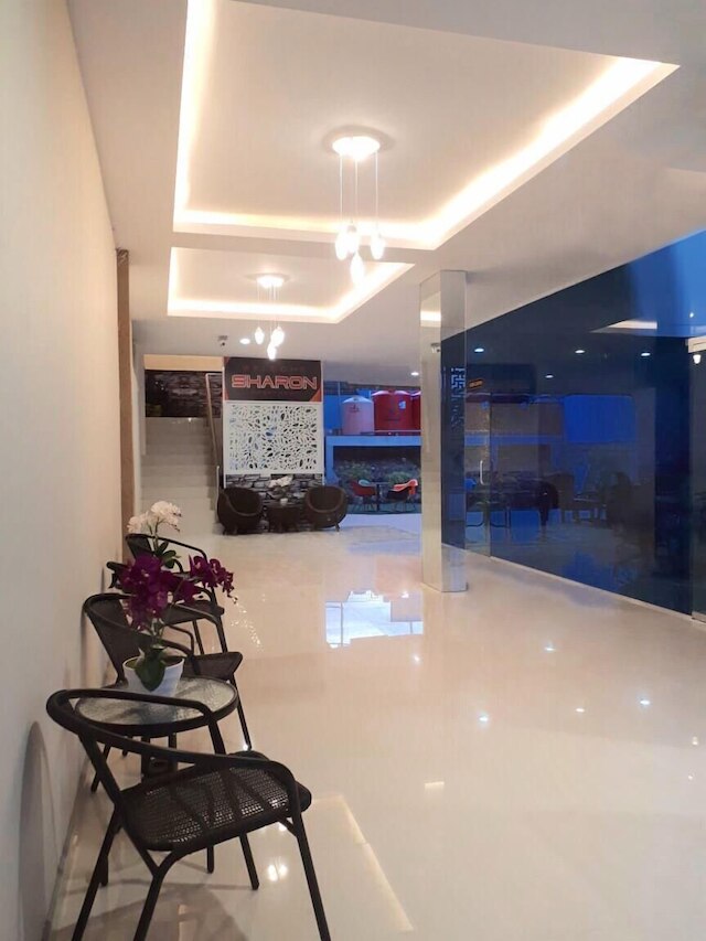 シャロン スクエア