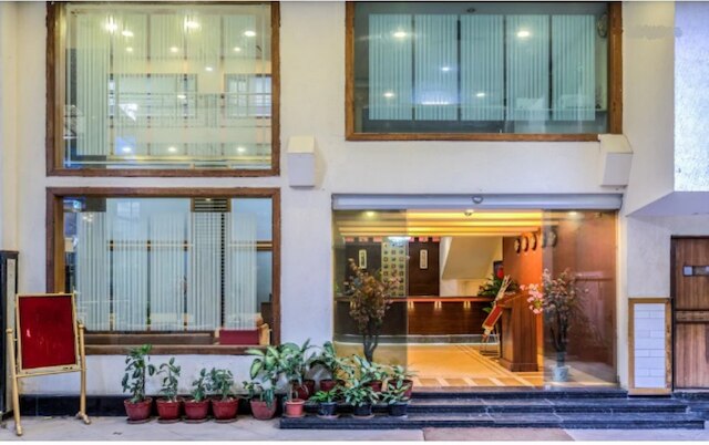 ゴールデン メトロ ホテル