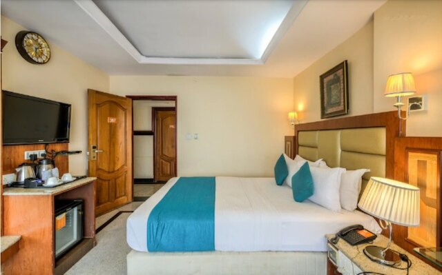 ゴールデン メトロ ホテル